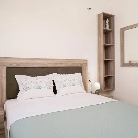 Apartment Artemis Seaside House, With Sea View Kalamaki (Heraklion)