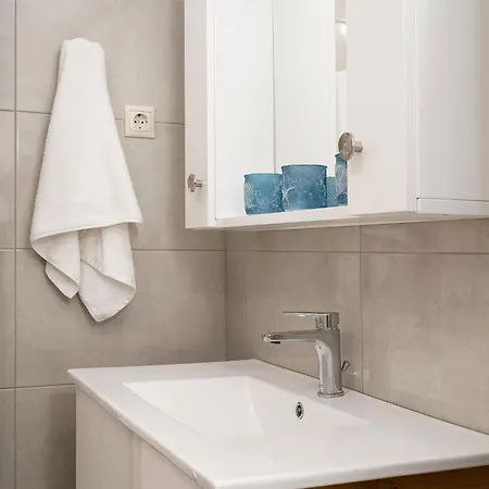 Artemis Seaside House, With Sea View Apartman *